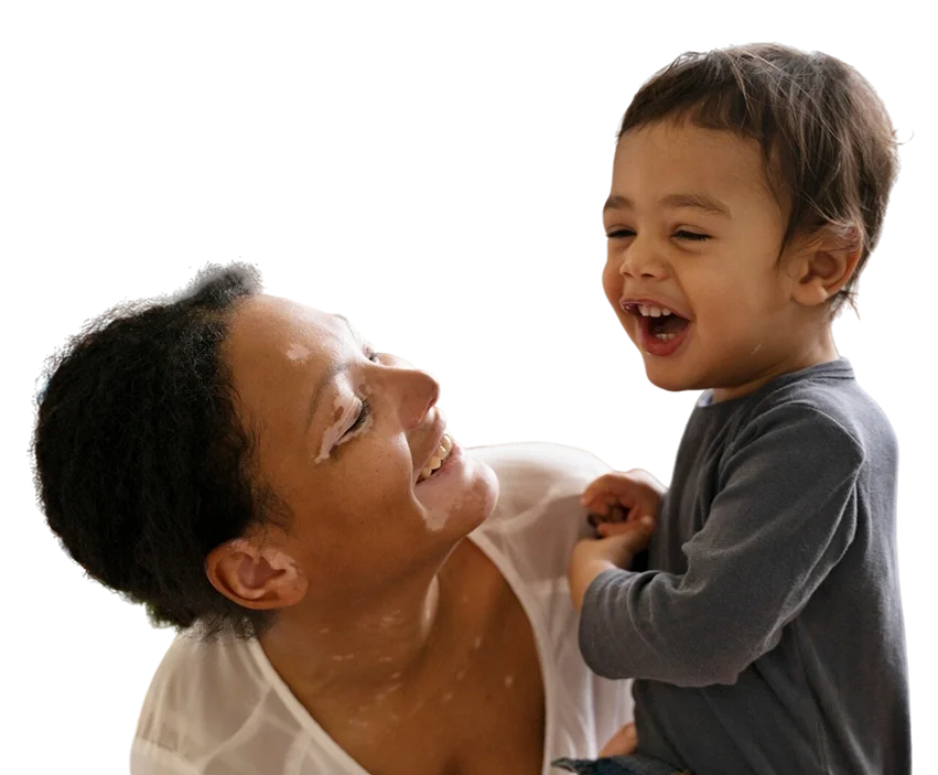 Mãe e filho felizes